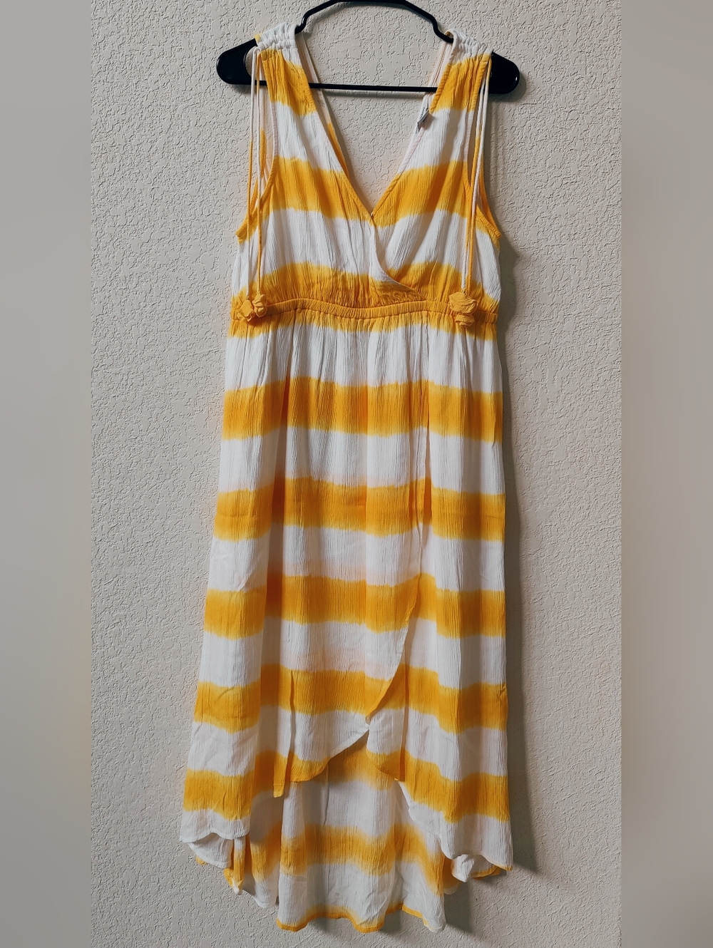 Tommy Bahama Yellow Striped Gauze Dress M Tassel Shoulder Tie Rayon Midi V-Neck
